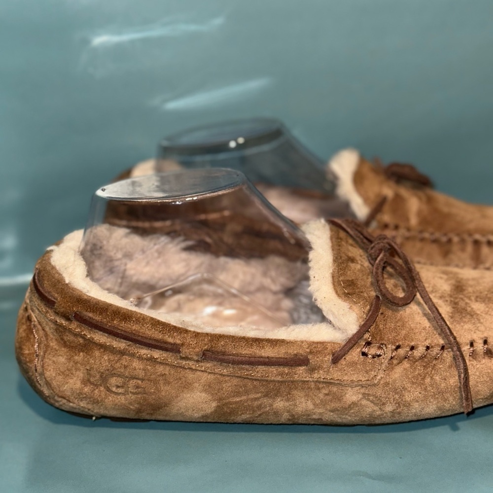 Ugg Dakota Moccasin Wool Lined Suede Slippers Women’s Size 10
